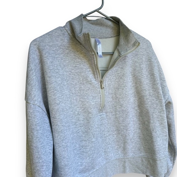 Fabletics Gray Quarter Zip Cropped Sweatshirt M - Picture 4 of 8